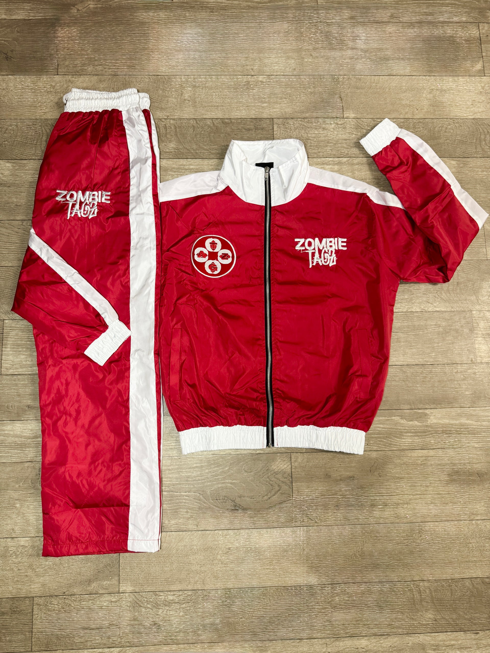 (Red and White Windbreaker Set)