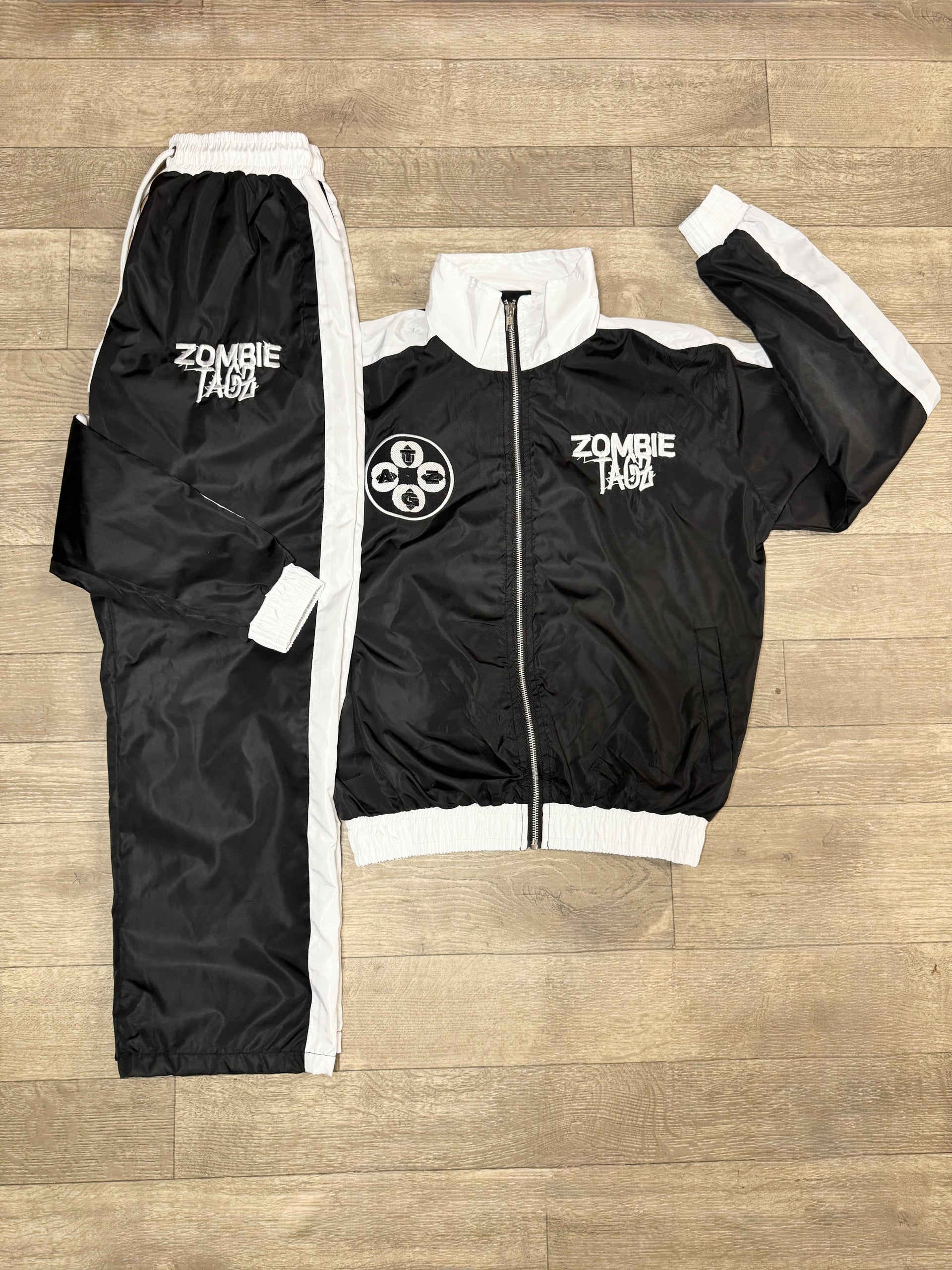 (Black and White Windbreaker Set)
